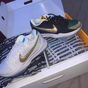 Undefeated x Zoom Kobe Proto 5 ‘What If Pack’